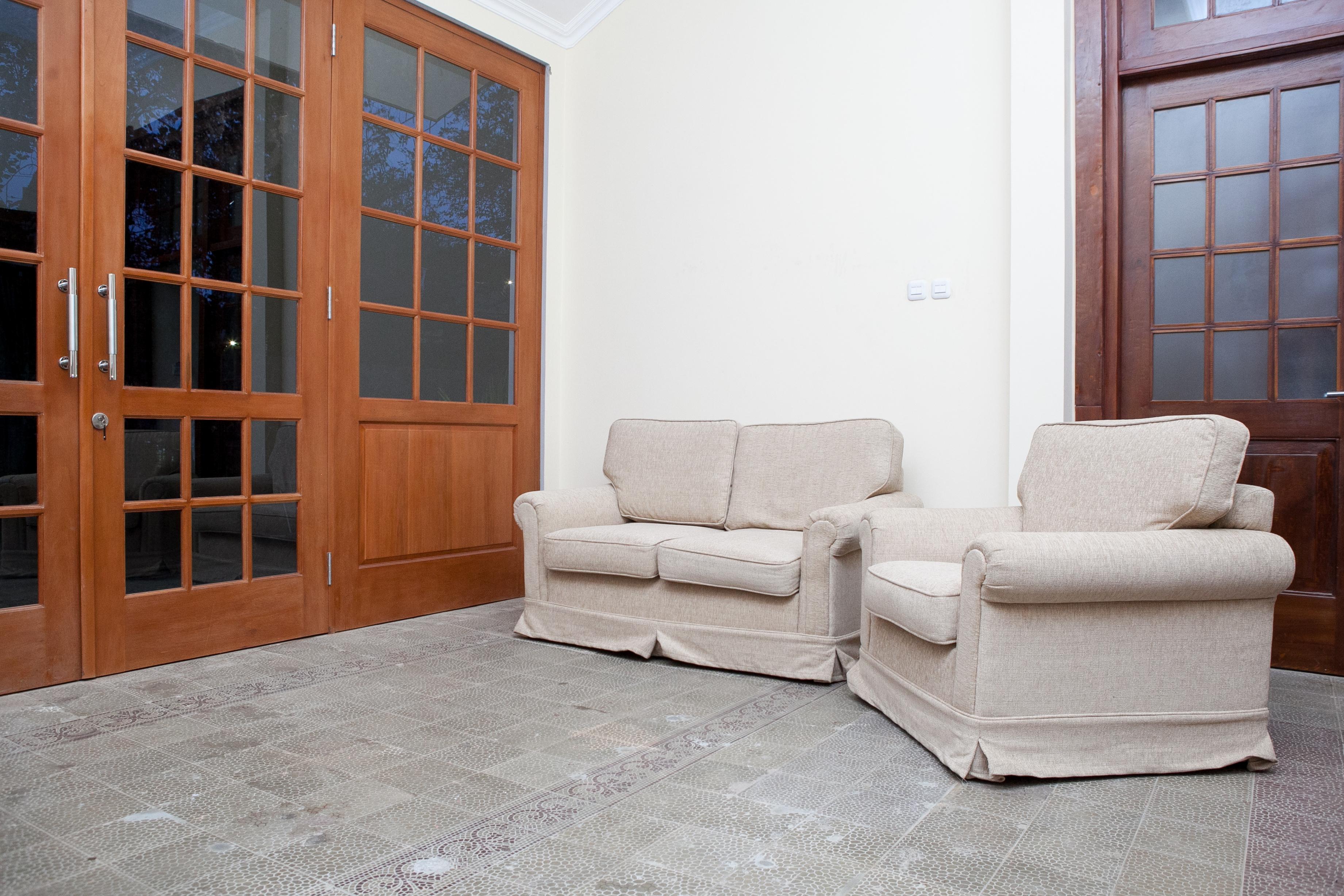 RedDoorz Plus near Pasundan University Bandung Exterior foto