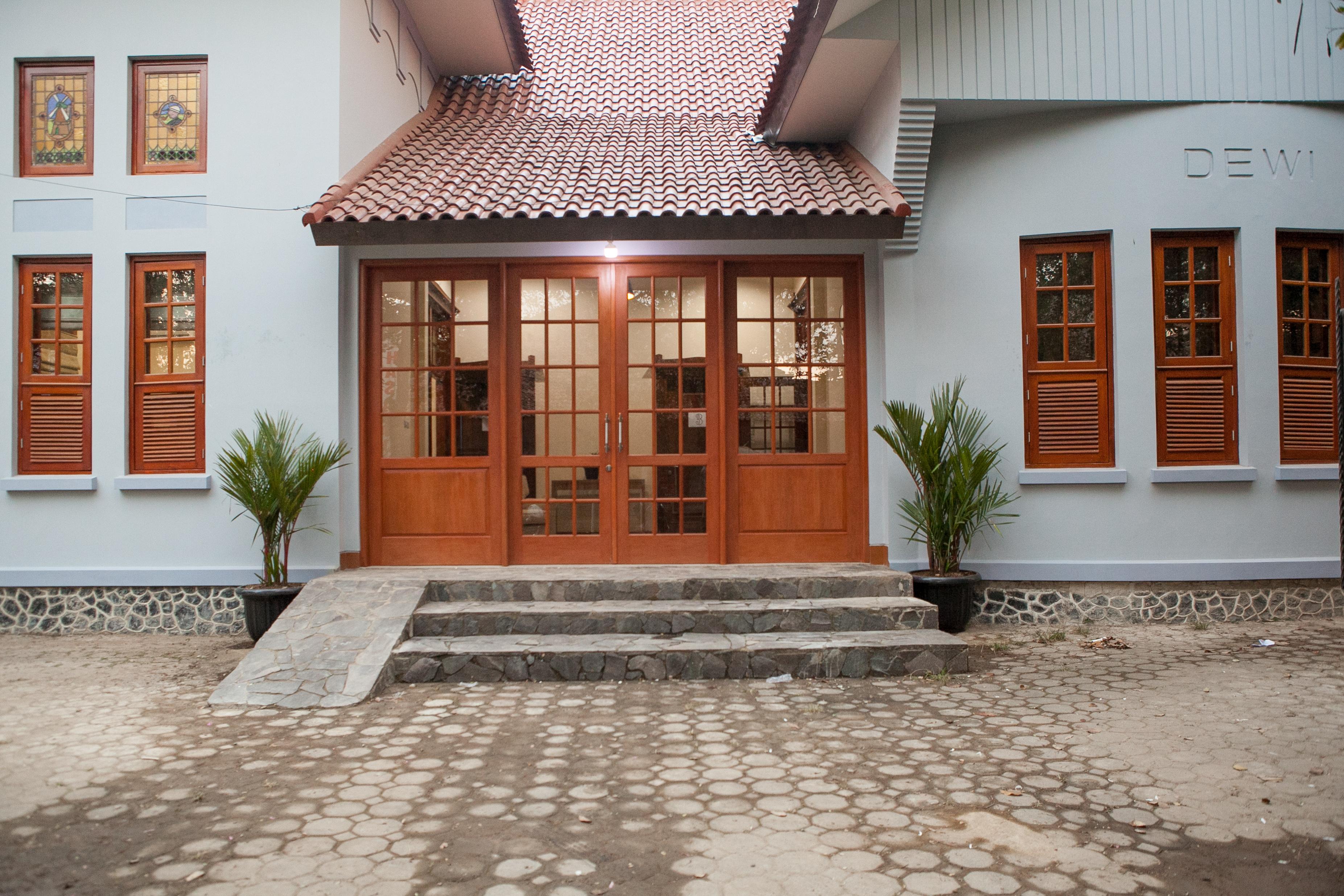 RedDoorz Plus near Pasundan University Bandung Exterior foto